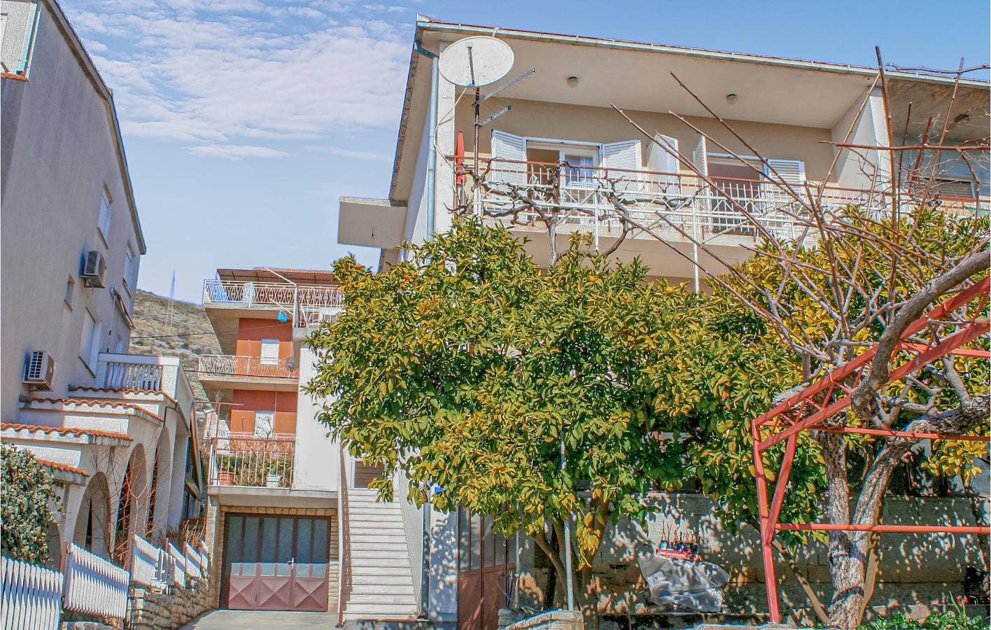 Urlaub am Meer: Klimatisiertes Apartment mit Terrasse und Parkplatz 1