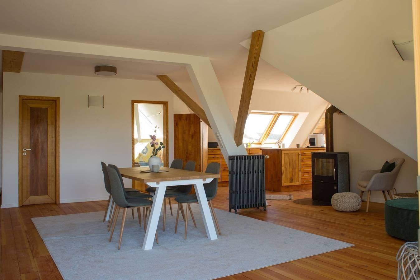 Foto 3 von 15: Holz und Naturhof Geng Wohnung Eiche