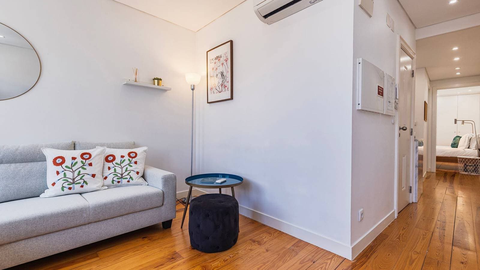 Foto 5 von 29: Bright 1Br Flat in Bairro Alto by LovelyStay