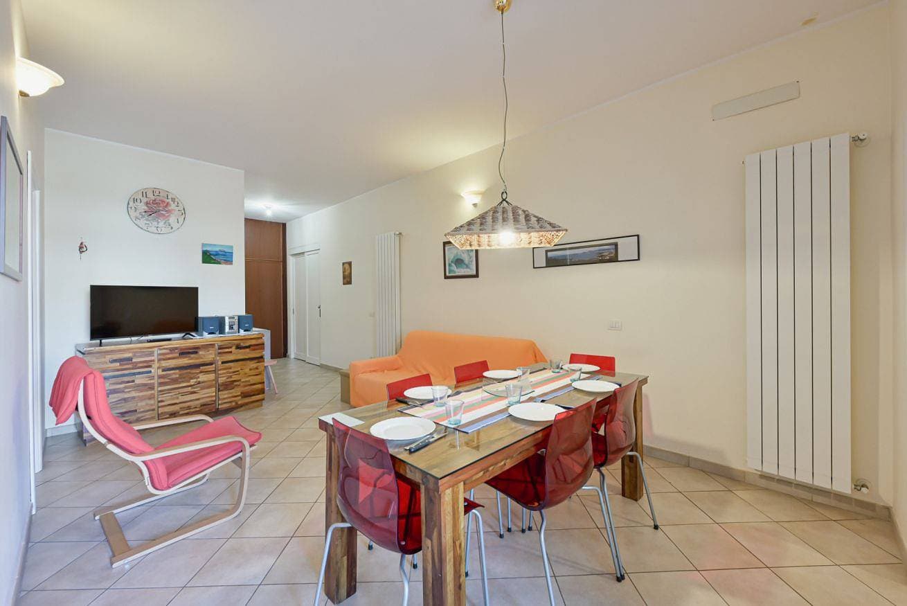 Foto 10 von 25: Ferienwohnung für 6 Personen mit Balkon/Terrasse