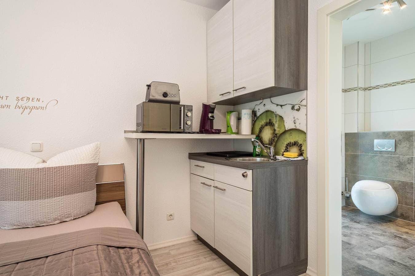Foto 11 von 21: Ferienwohnung mit Kaffeeküche für zwei Personen in Ufernähe des Bodensees