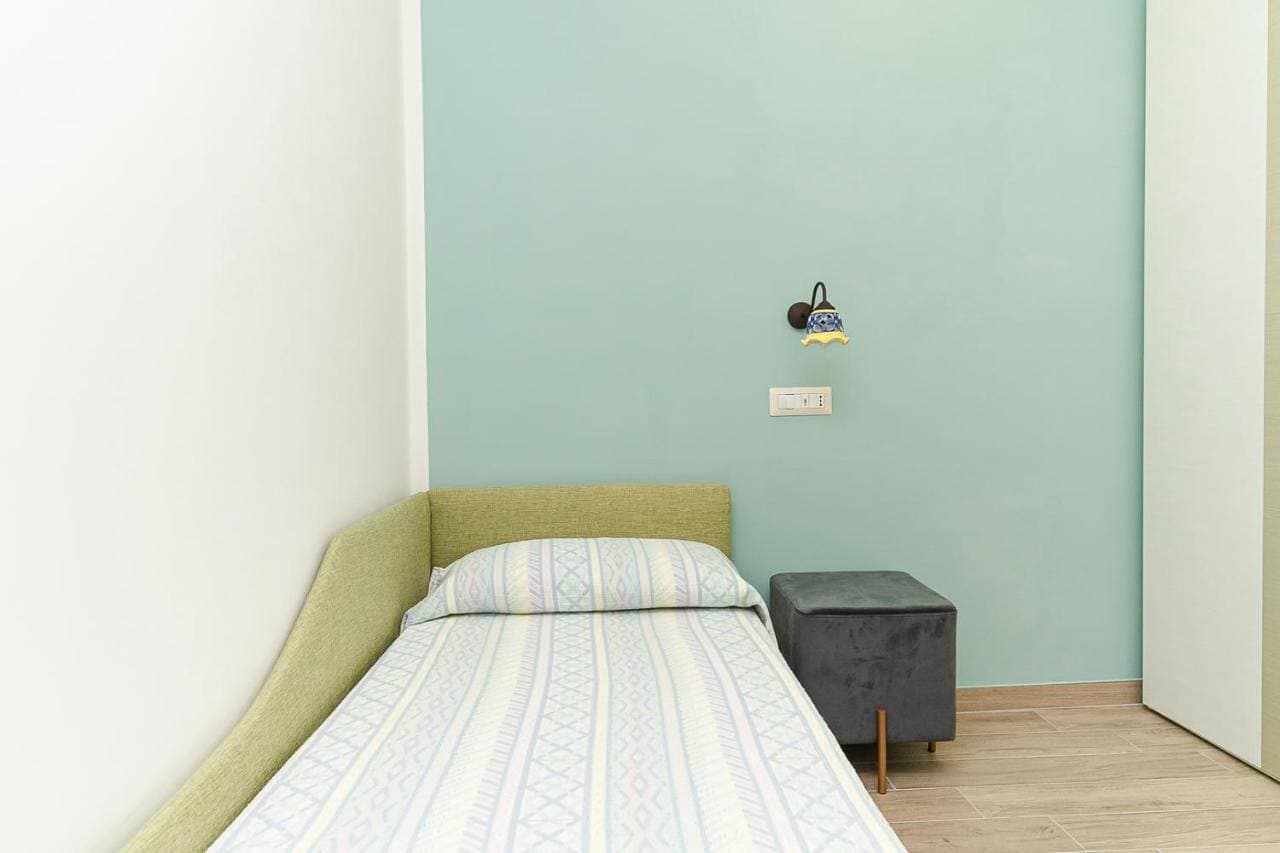 Foto 5 von 59: Two-Bedroom Apartment