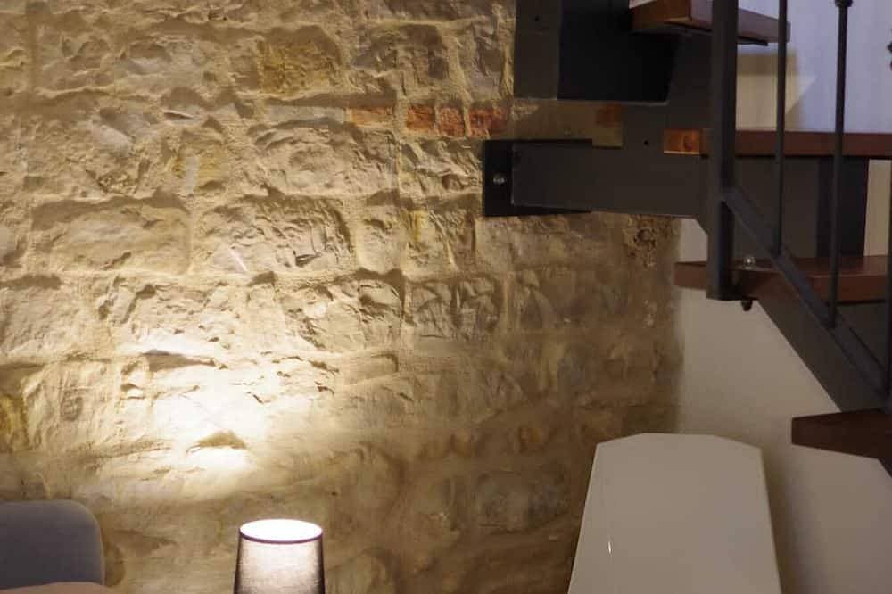 Foto 4 von 27: Beautifully renovated, modern, 1 bedroom apartment with swimming pool