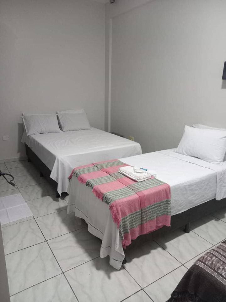 Foto 10 von 14: Quadruple Room