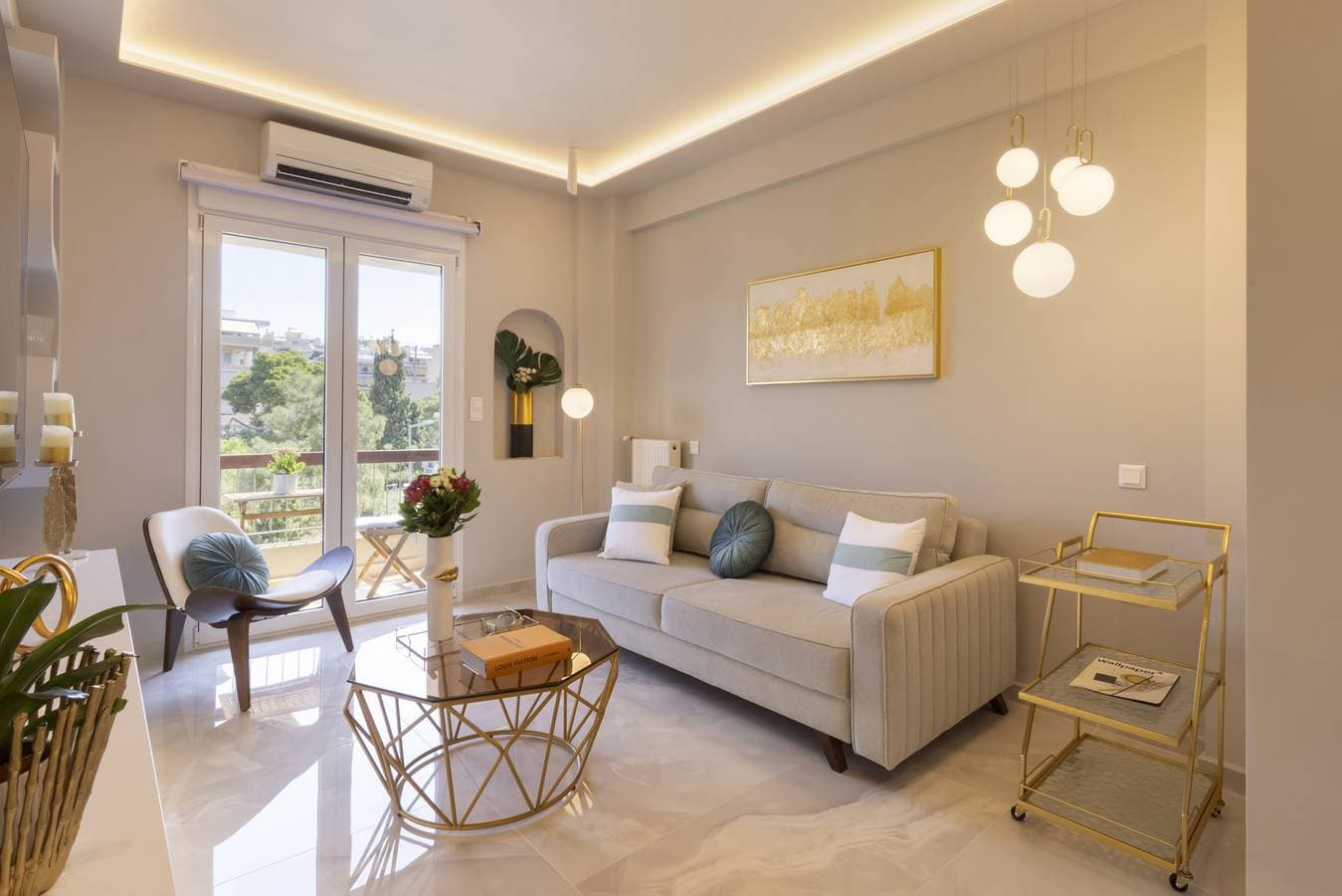Pl.·Gold Apartment 1