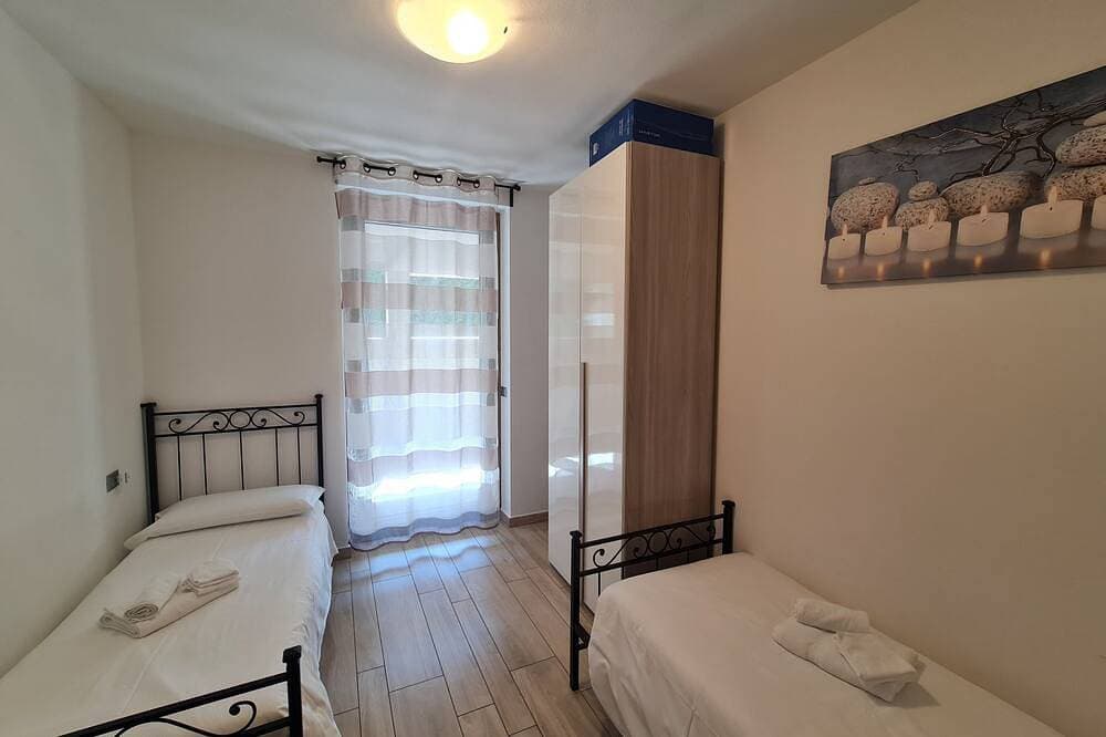 Foto 4 von 17: Luxus Ferienwohnung Relax am Comoer See mit Panoramablick, Poolblick in Colico.