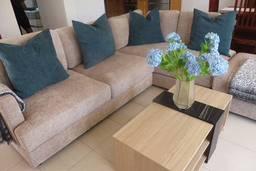 Foto 9 von 30: Erdgeschosswohnung mit Pool, A / C, TV, Dvd, WIFI, Patio und privatem Parkplatz