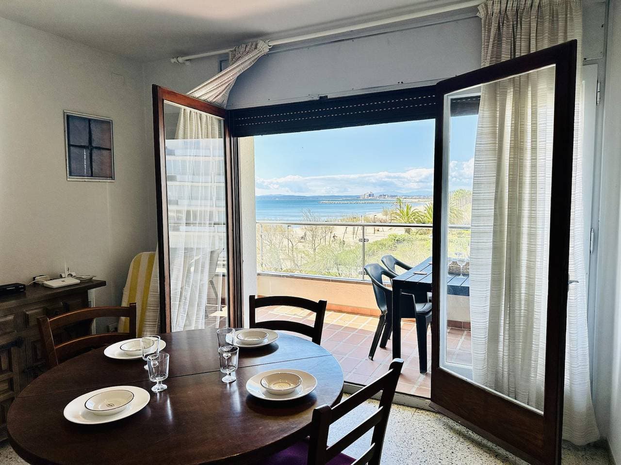 Foto 7 von 24: Meerblick-Apartment mit Terrasse und privatem Parkplatz in Roses