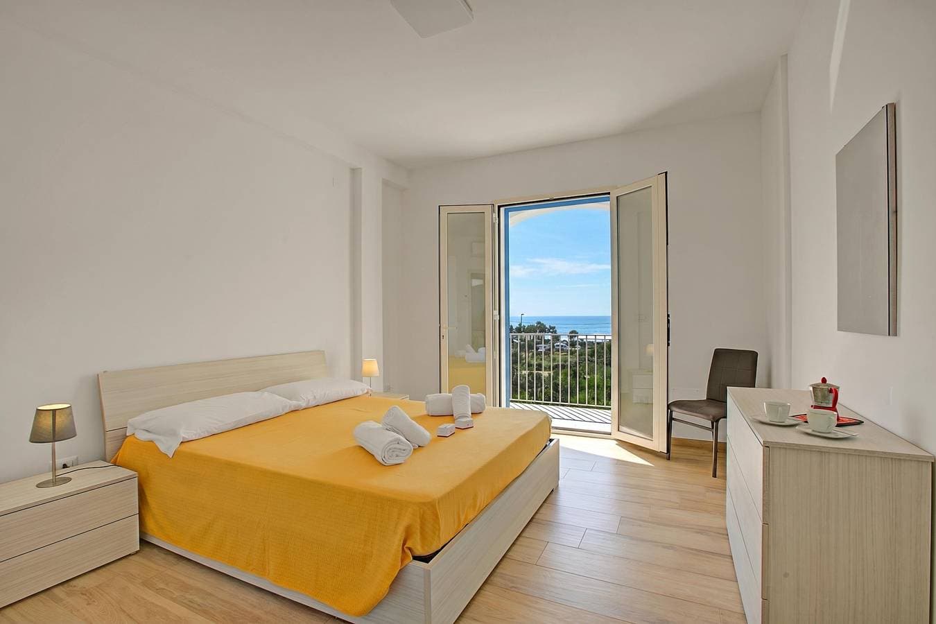 Foto 7 von 27: La Primula Apartment 2 with Sea-View