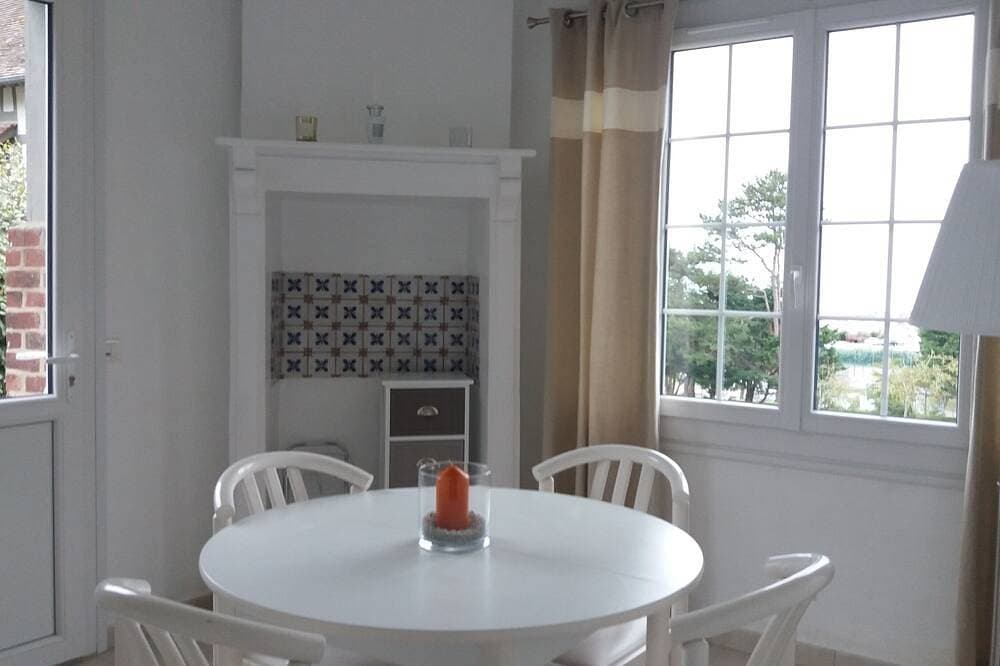 Foto 13 von 30: Ferienhaus mit Charme in einem Landschaftsgarten mit Blick aufs Meer