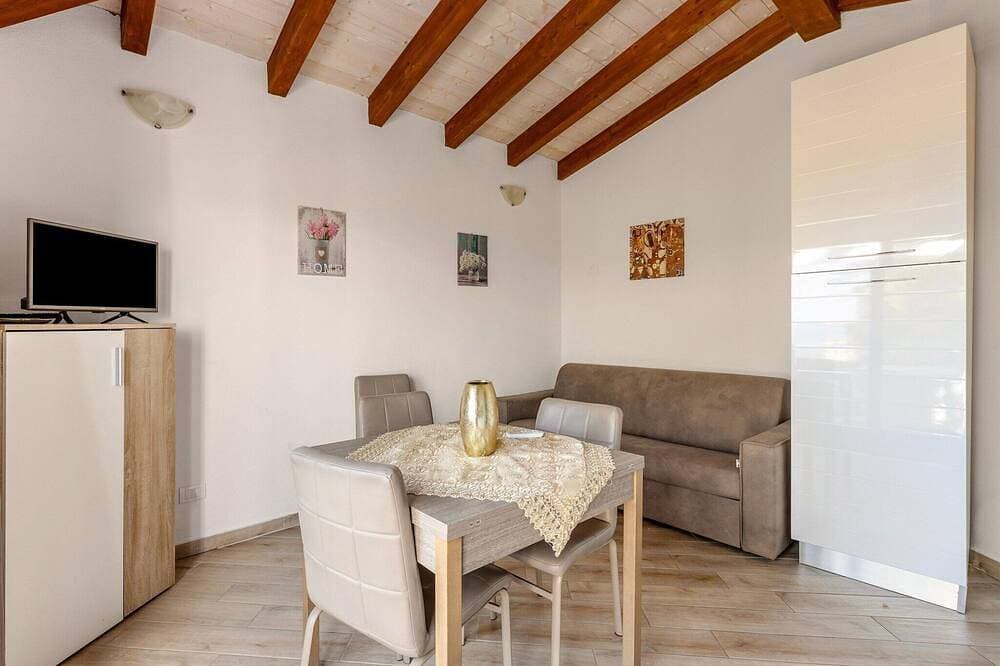 Klimatisiertes Penthouse mit Terrasse und Parkplatz 1
