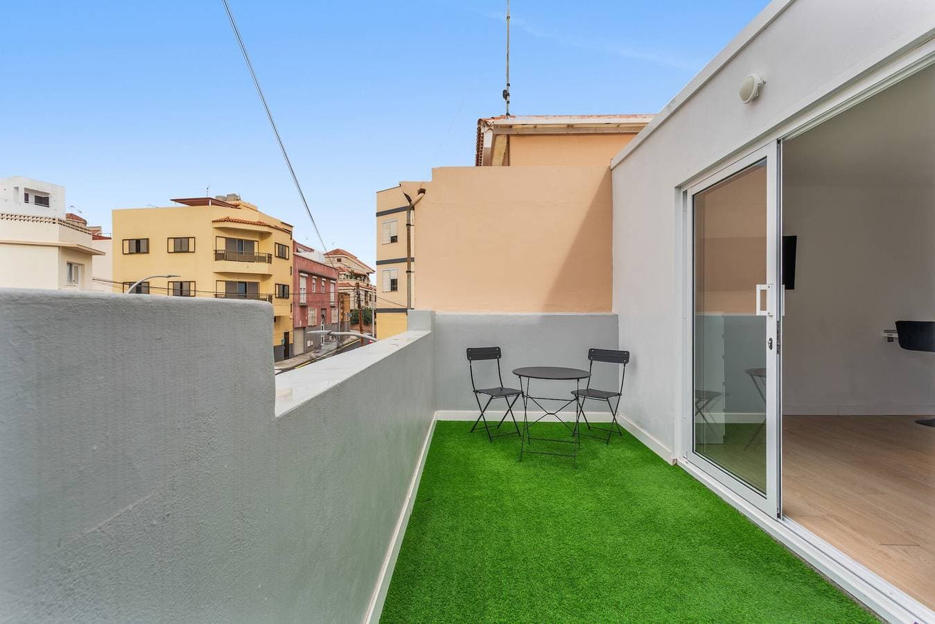 Foto 2 von 23: Ferienstudio 'Hermoso Atico Vistabella' mit privater Terrasse und WLAN