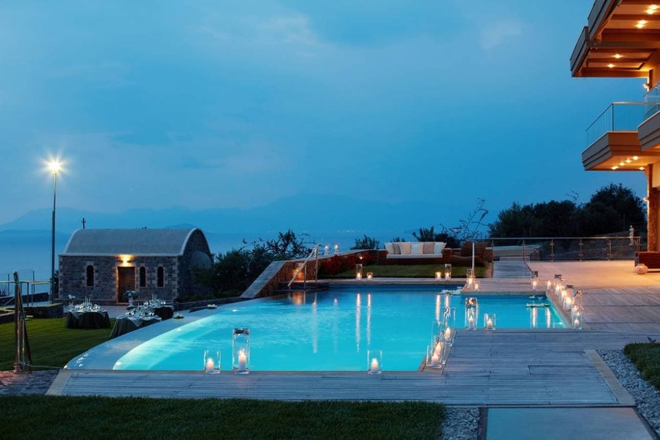 Foto 2 von 45: Villa für 16 Personen mit Balkon