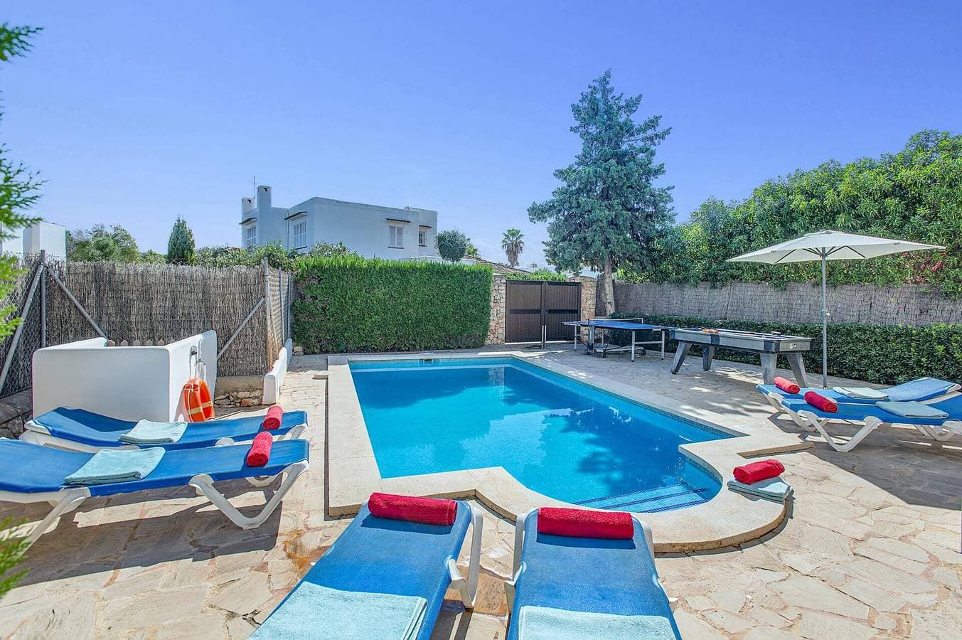 Foto 3 von 25: Villa für 6 Personen mit Garten