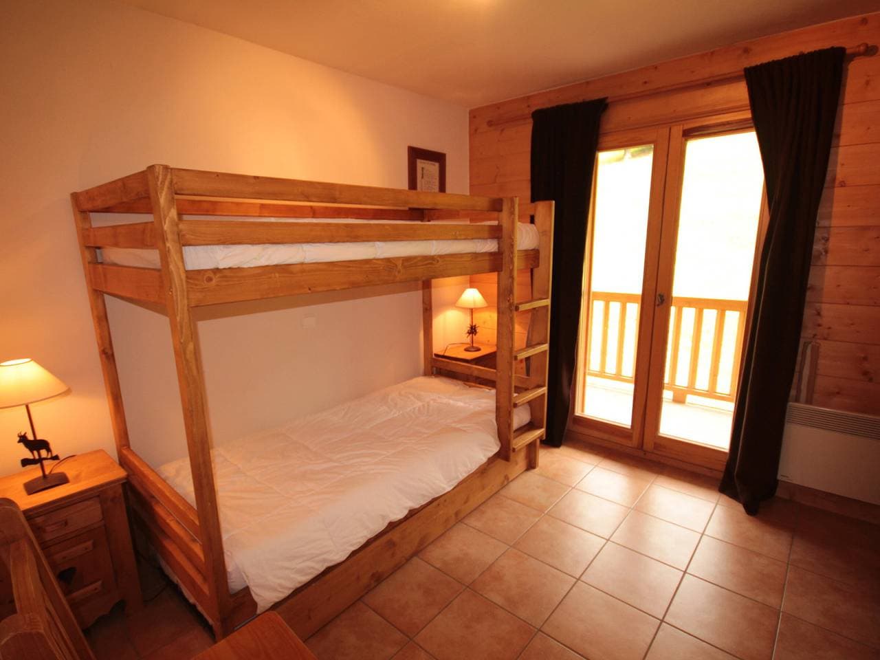Foto 9 von 18: Schöne 3-Zimmer, 2-Bäder Wohnung - Pool & Garage
