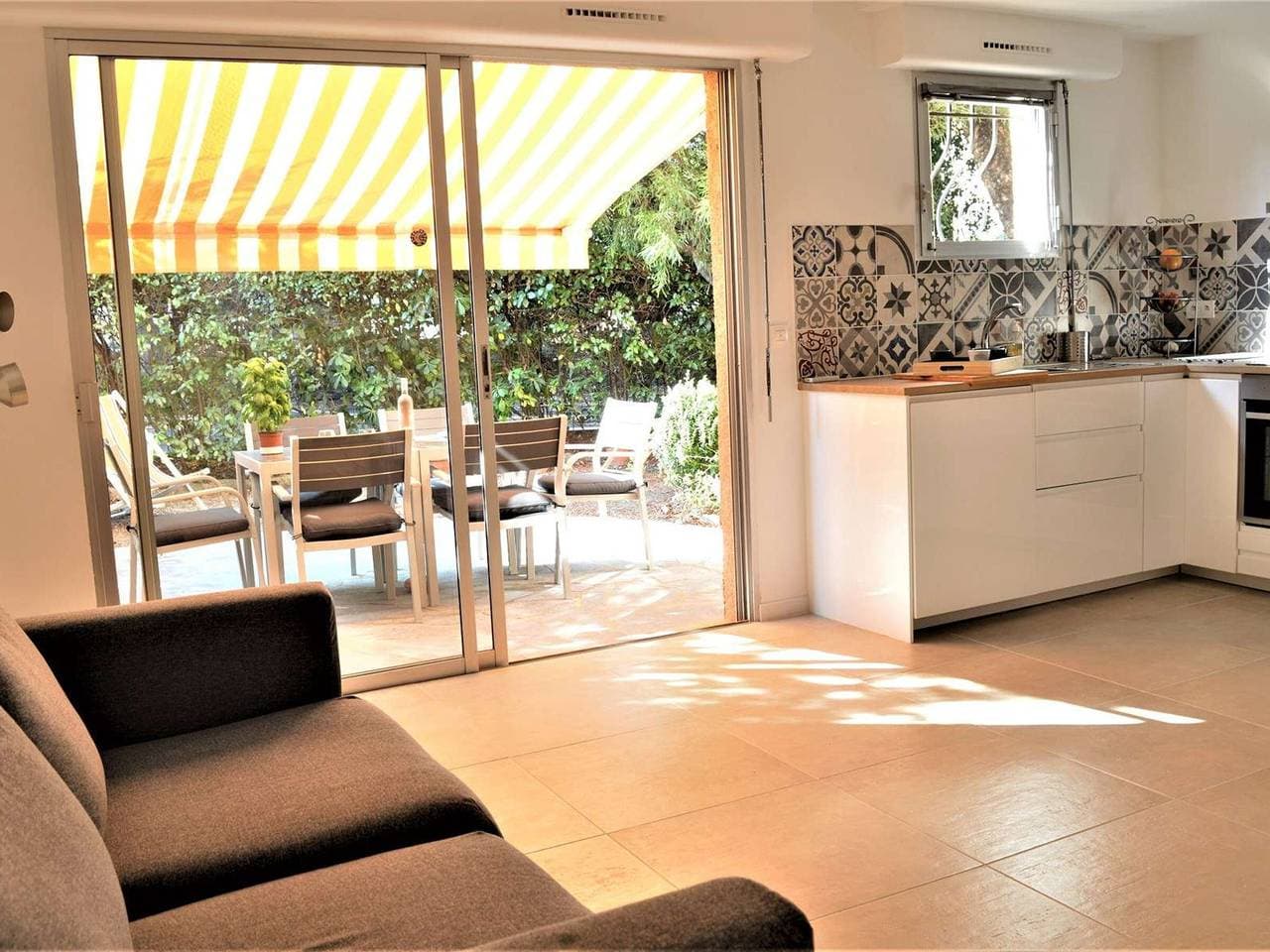 Foto 7 von 17: 2-Zimmer Wohnung mit Klima, Garten, Parkplatz am Meer
