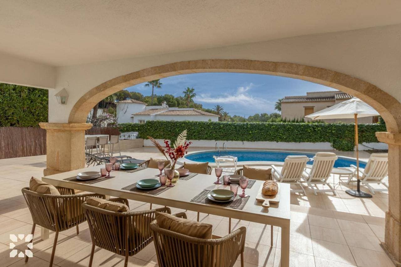 Foto 5 von 5: Villa with Private Pool