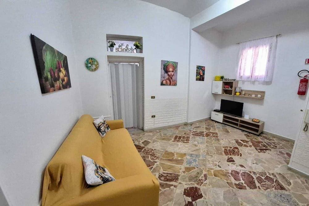 Foto 5 von 13: Small Brazil Home 1 minute from metro stop and 5 minutes from the beach