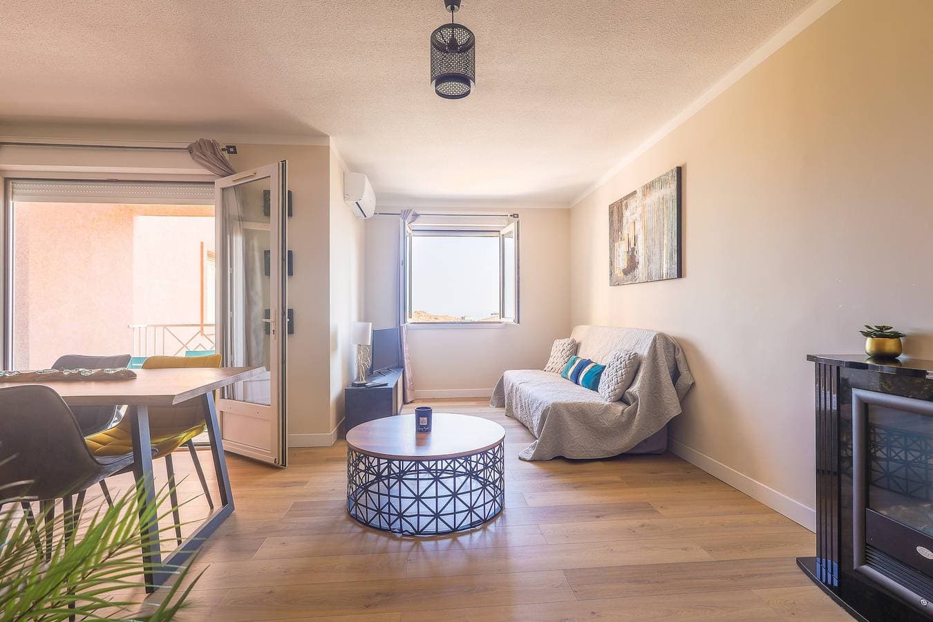 Foto 10 von 15: Ferienwohnung für 6 Personen mit Balkon