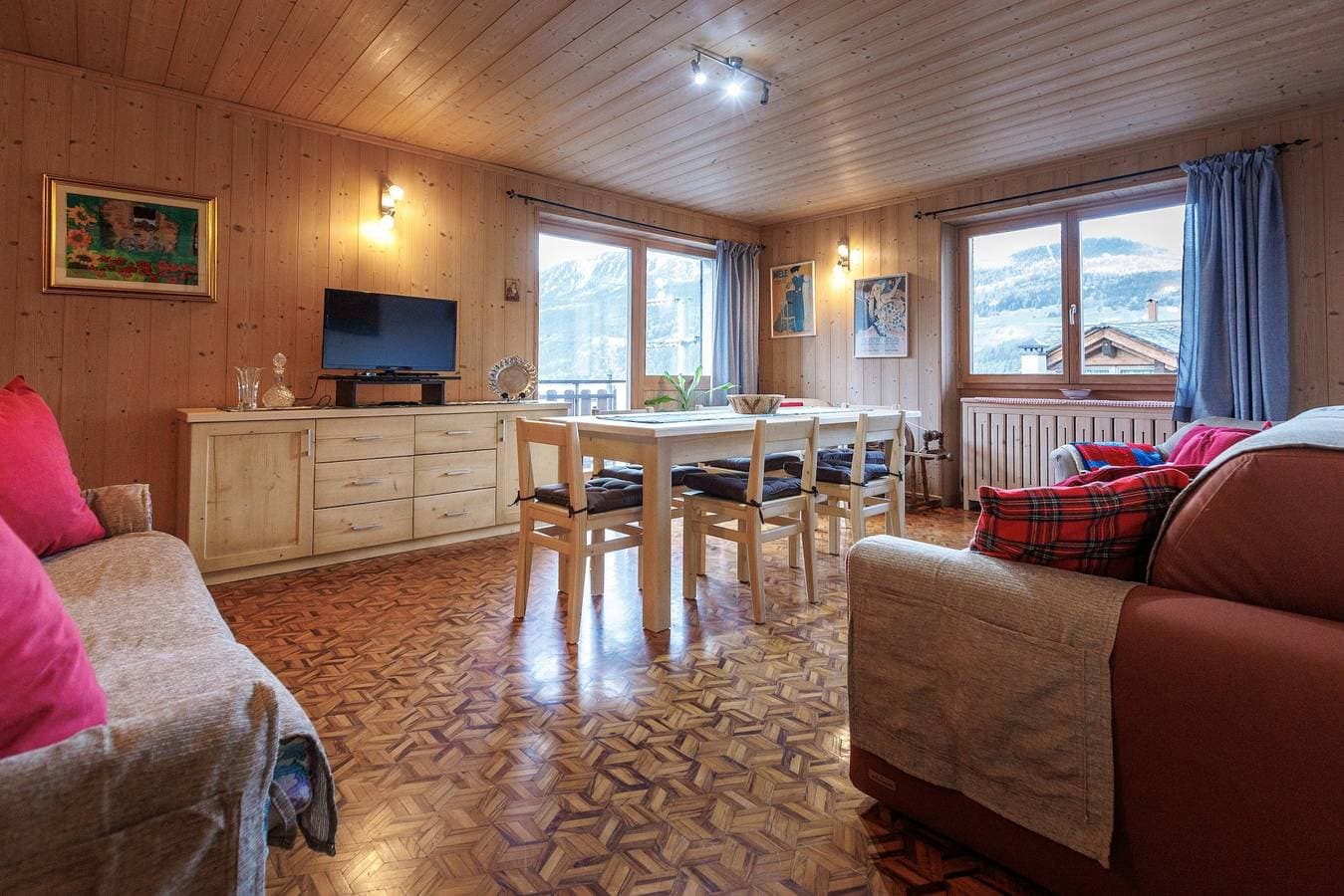 Foto 4 von 37: Chalet 'Beppe' mit Bergblick, Gemeinschaftsgarten und WLAN