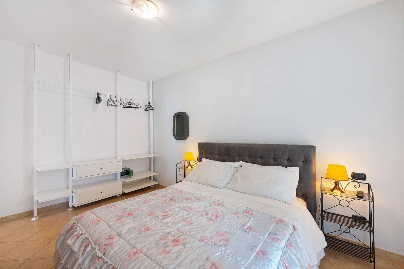 Foto 11 von 31: Ferienwohnung 'Jessica' mit Seeblick, WLAN und Klimaanlage