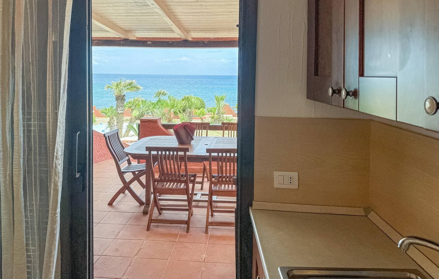Foto 11 von 21: Apartment mit Meerblick, Terrasse und AC, 2 km zum Strand