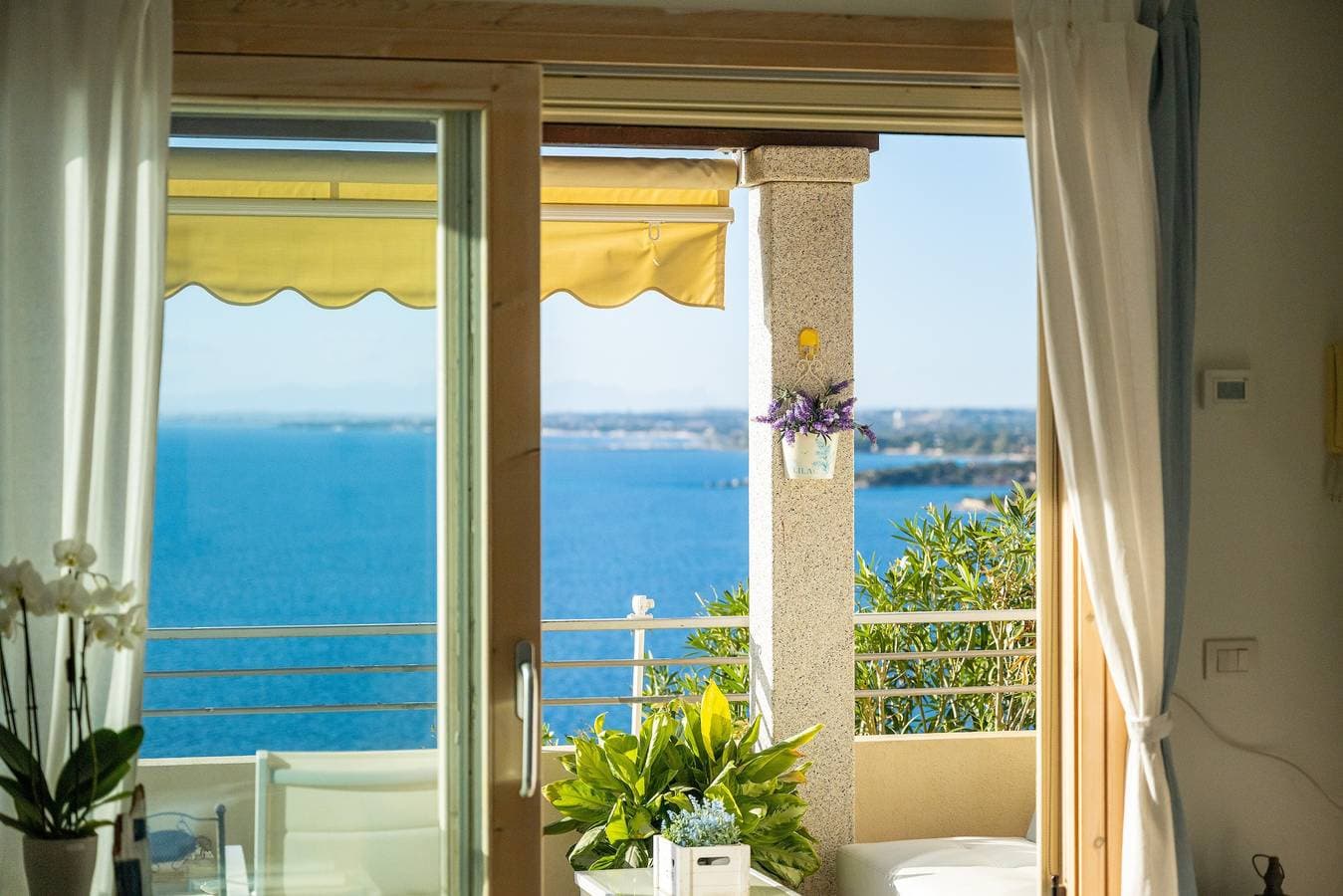 Foto 10 von 43: Ferienhaus „Daisy“ mit Meerblick, WLAN und Klimaanlage