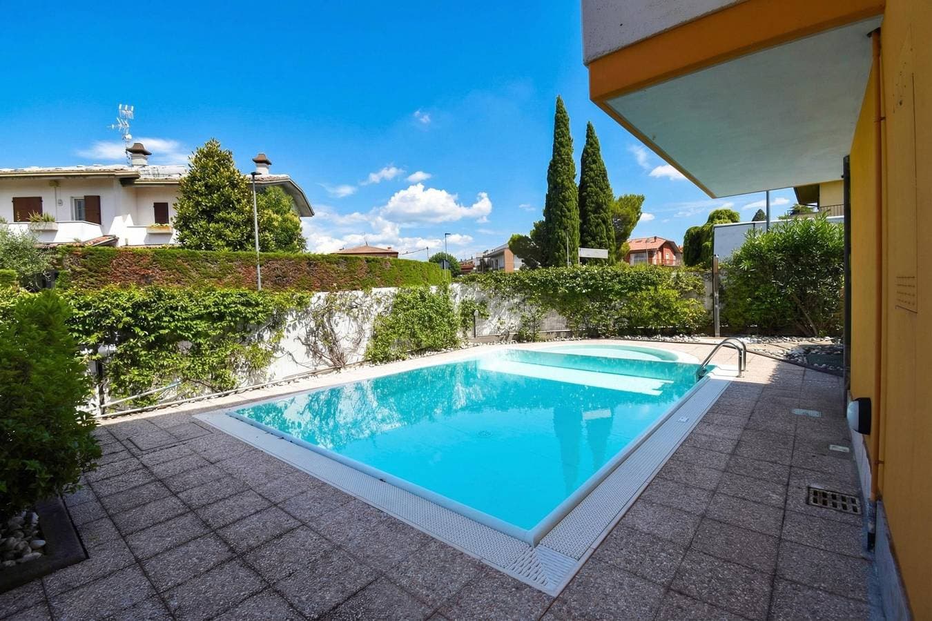 Foto 13 von 22: Casa Emma with Pool, Garden and Garage
