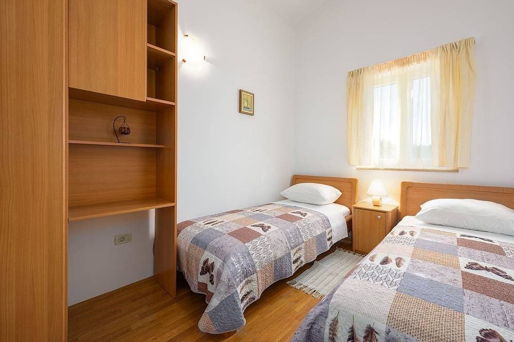 Foto 3 von 17: 2-Zimmer-Ferienwohnung mit Pool Basanija, Umag