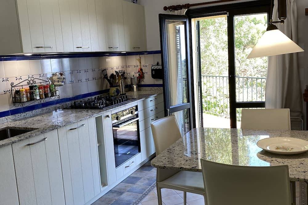 Foto 9 von 26: Abgeschiedene Villa mit Panoramablick, privatem beheiztem Pool und kostenlosem Internet.