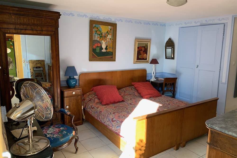 Foto 3 von 30: Provençal Mas · Private Pool · 500m² Garden · 10 min Calanques & Beaches