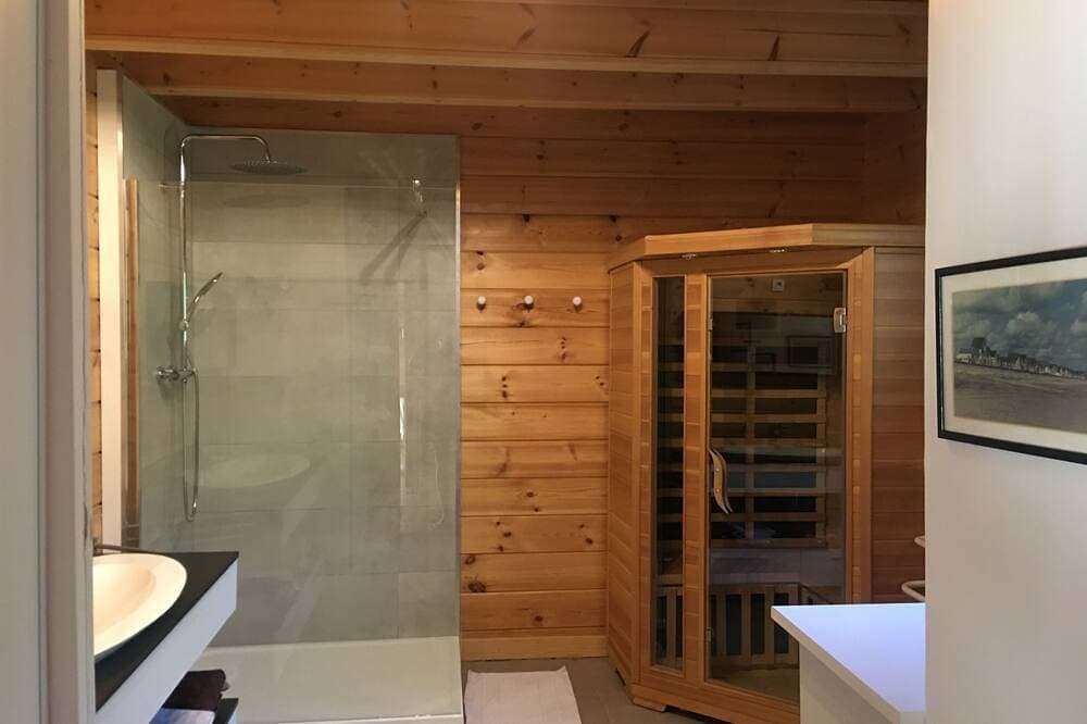 Foto 4 von 18: Chalet des Isles around the Golf course
