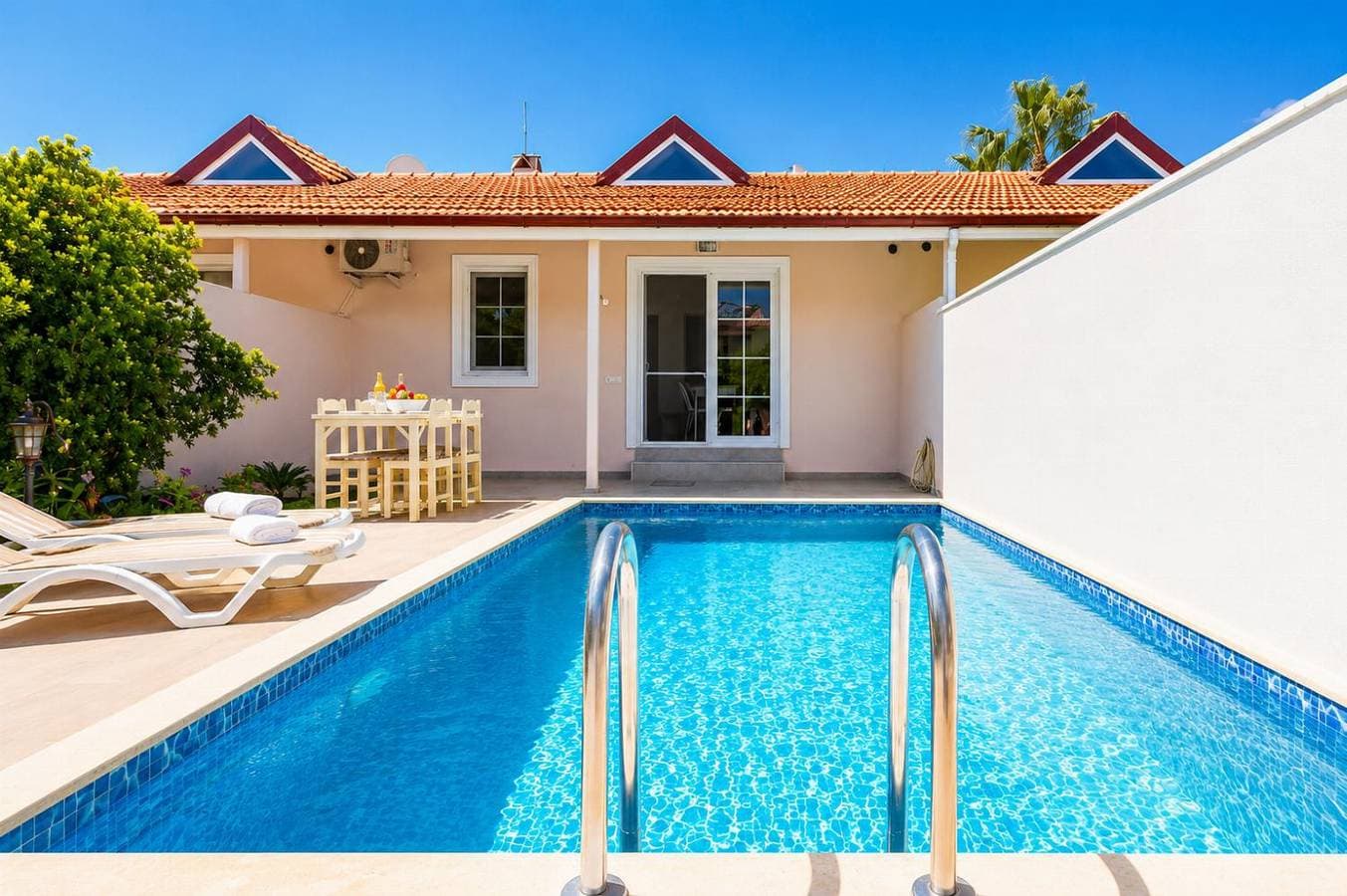 Foto 11 von 17: Villa für 4 Personen mit Terrasse