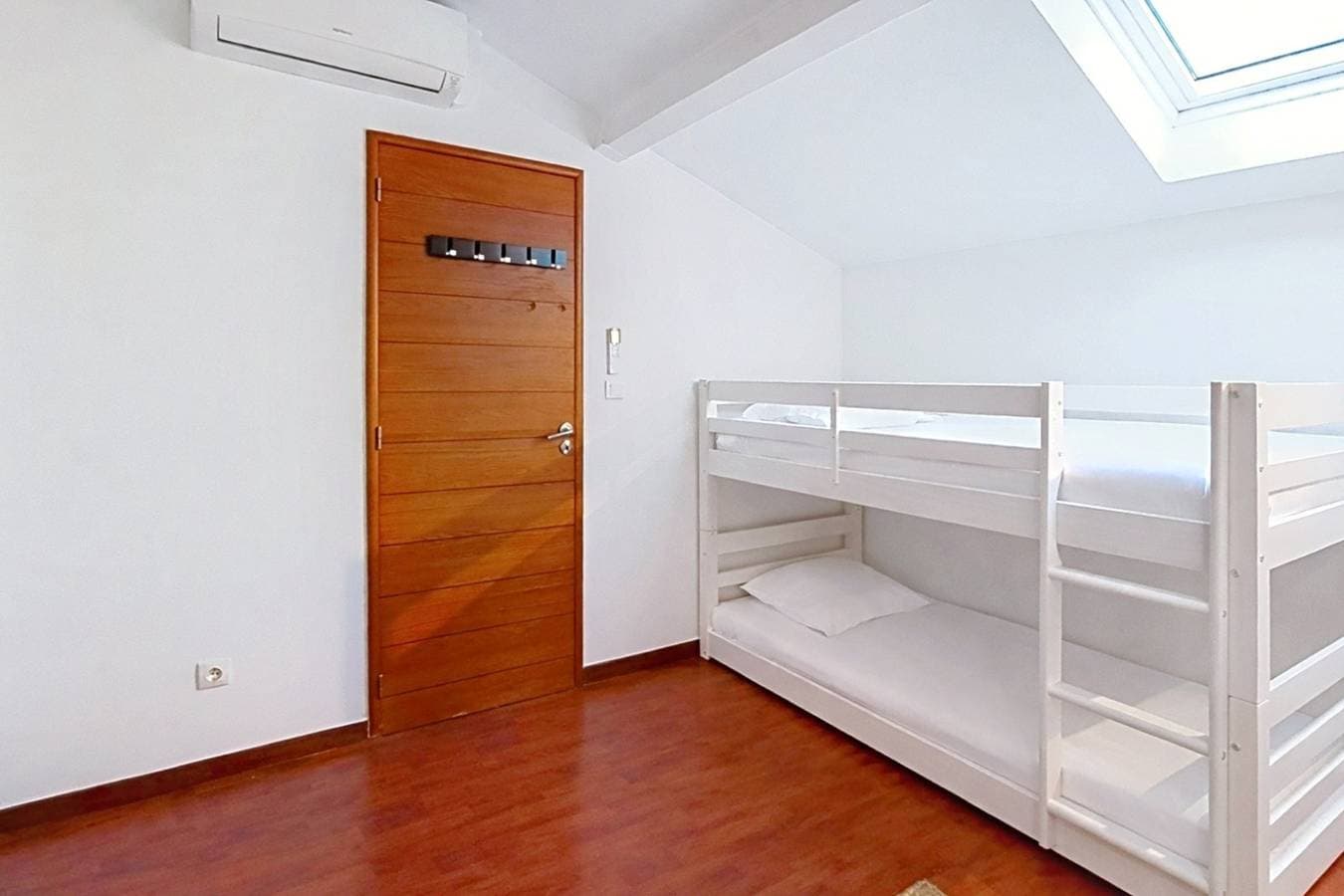Foto 7 von 14: Ferienwohnung für 6 Personen mit Terrasse