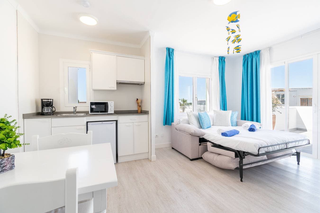 Foto 6 von 29: Apartment 'G mit 1 Schlafzimmer und Schlafsofa' mit Gemeinschaftspool, WLAN & Klimaanlage