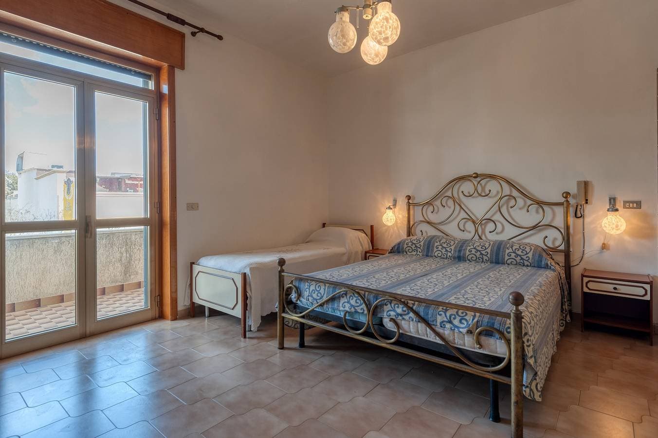 Foto 4 von 23: Ferienwohnung 'Lucia' mit Meerblick, privater Terrasse und Klimaanlage