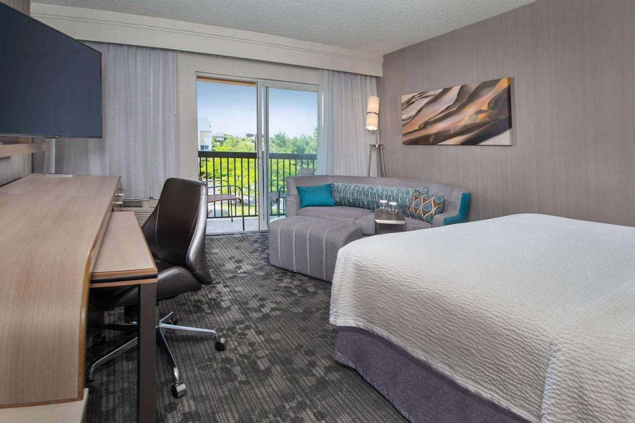 Sonesta Select Allentown Bethlehem Airport 1