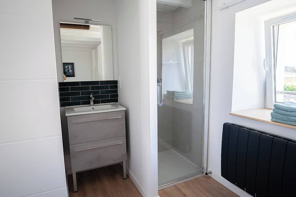 Foto 9 von 30: Authentic, bright farmhouse—200 meters from the beach, the Gr34 trail, and town