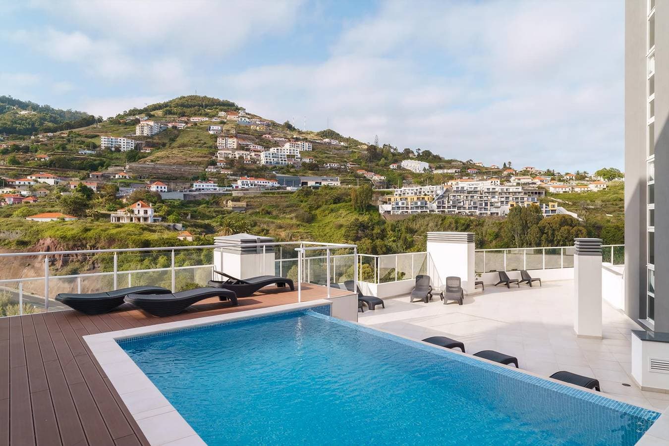 Foto 5 von 37: Ferienwohnung für 3 Personen mit Pool