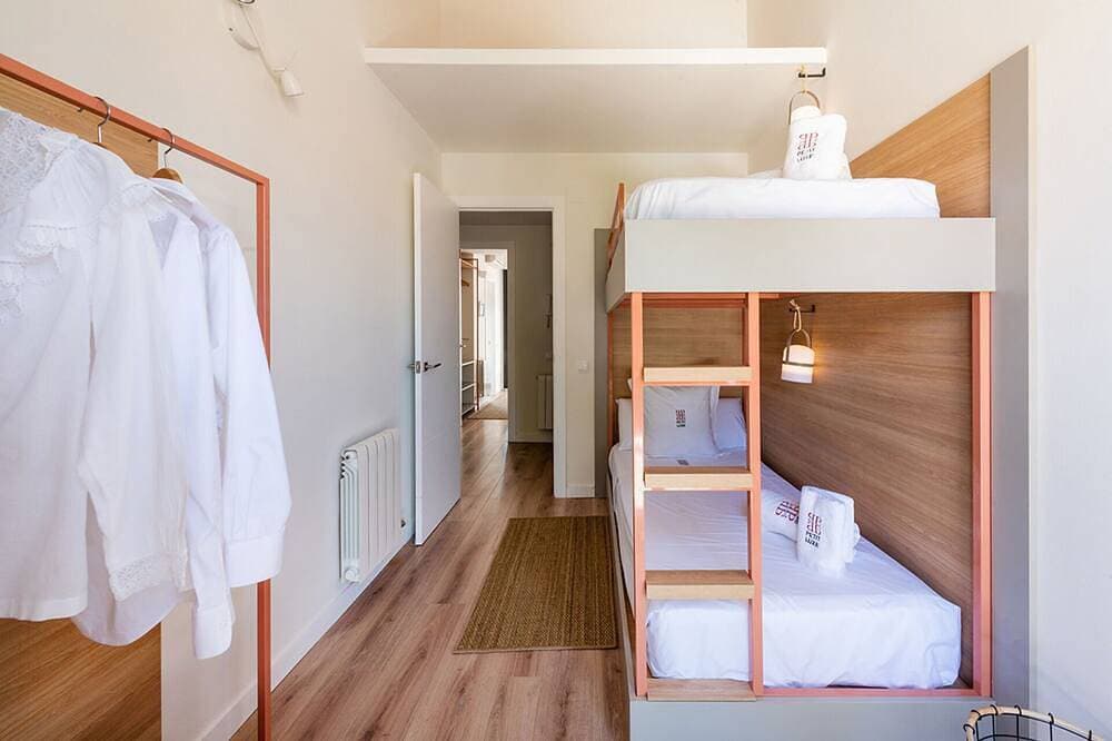 Foto 5 von 18: Petit Luxe Tobella Dreta