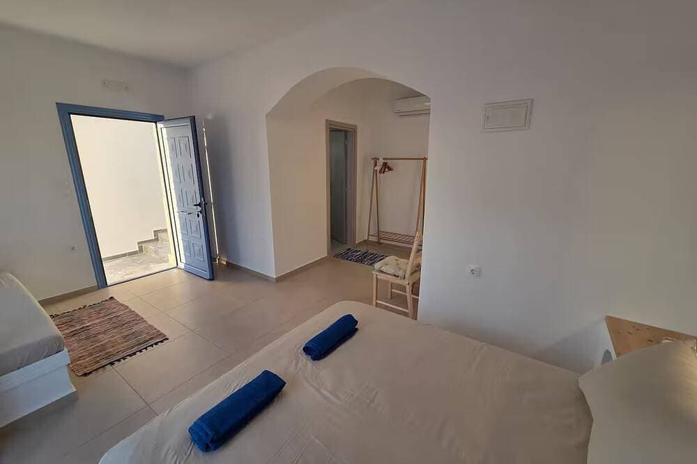 Foto 5 von 30: Arie Waterfront House - A Few Steps to the Sea