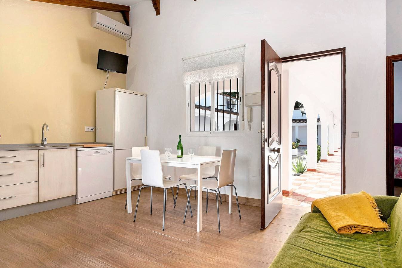 Foto 10 von 24: Haustierfreundliches "Apartamento en la Playa con Terraza 3" in der Nähe dem Strand