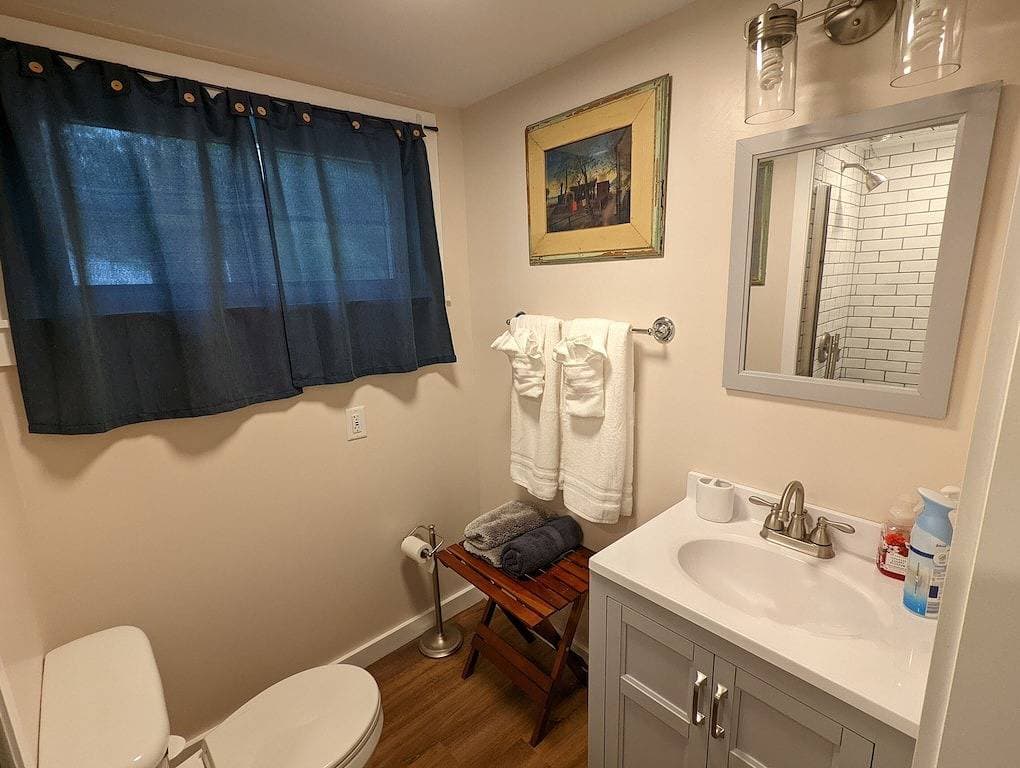 Finger Lakes Cottage Getaway 1