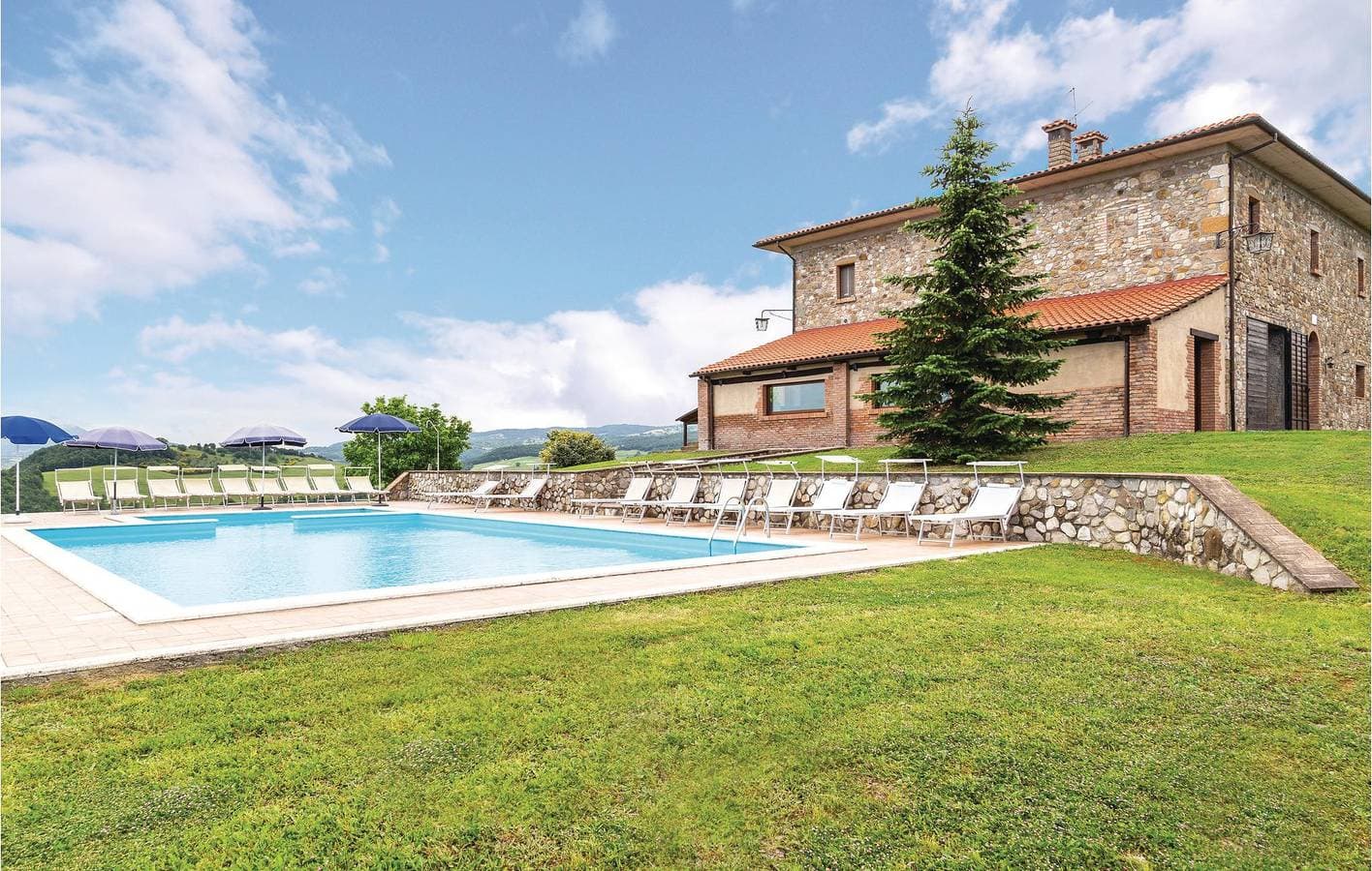 Rückzugsort am Fluss mit Pool und Außendusche 1