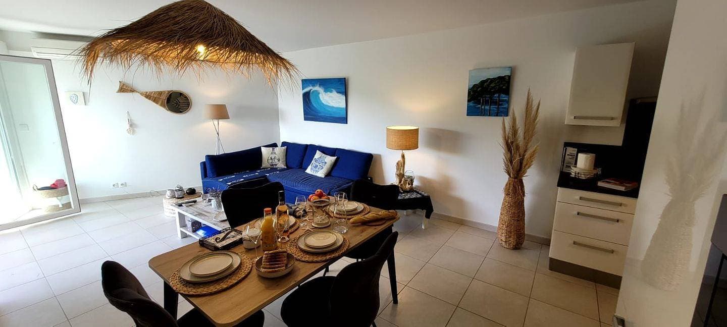 Foto 11 von 31: 4-Sterne Ferienwohnung direkt am Strand mit Meerblick und Pool - in Toplage