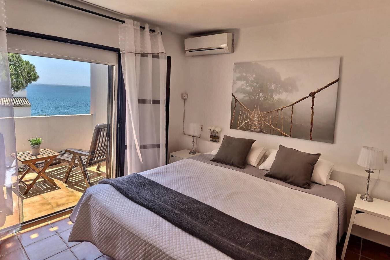 Foto 4 von 15: Ferienwohnung 'Résidence Doña Lola Sea' mit Meerblick, Pool, Terrasse & WLAN
