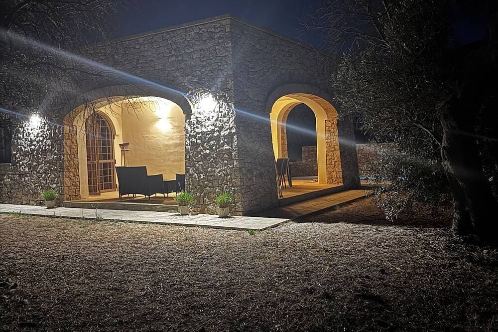 Foto 12 von 30: Salento: In San Gregorio Villa Mit Civeury Olive Grove, Garten Und Porch