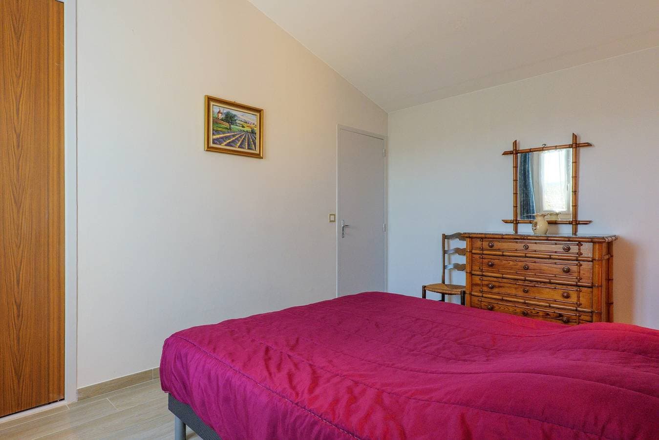Foto 12 von 32: Ferienhaus „Le Murier - La Fontinelle“ mit Bergblick, Gemeinschaftspool, Klimaanlage