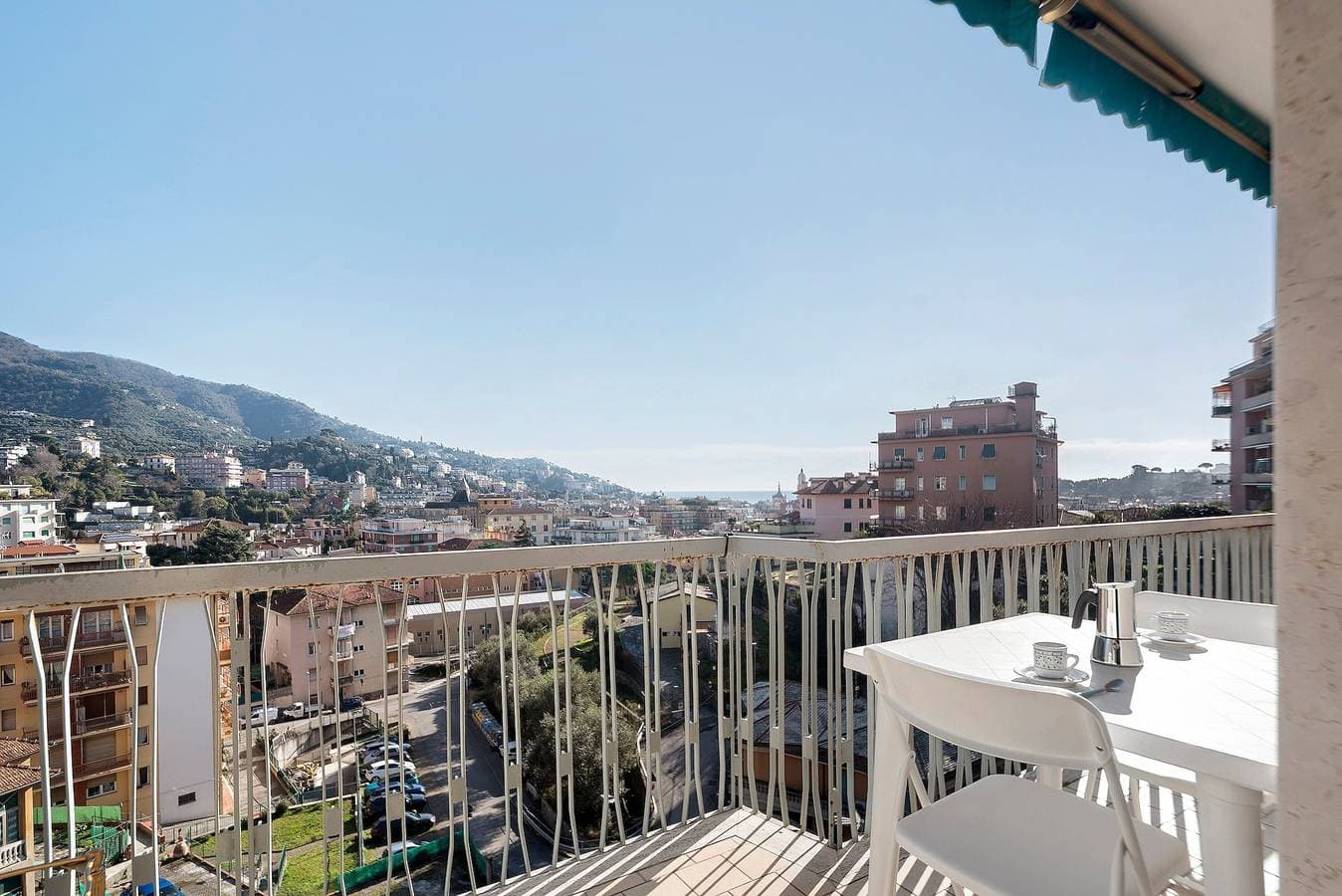 Foto 2 von 38: Appartement 'Maison Giovanna mit Garagenparkplatz', Meerblick, WLAN und Klimaanlage