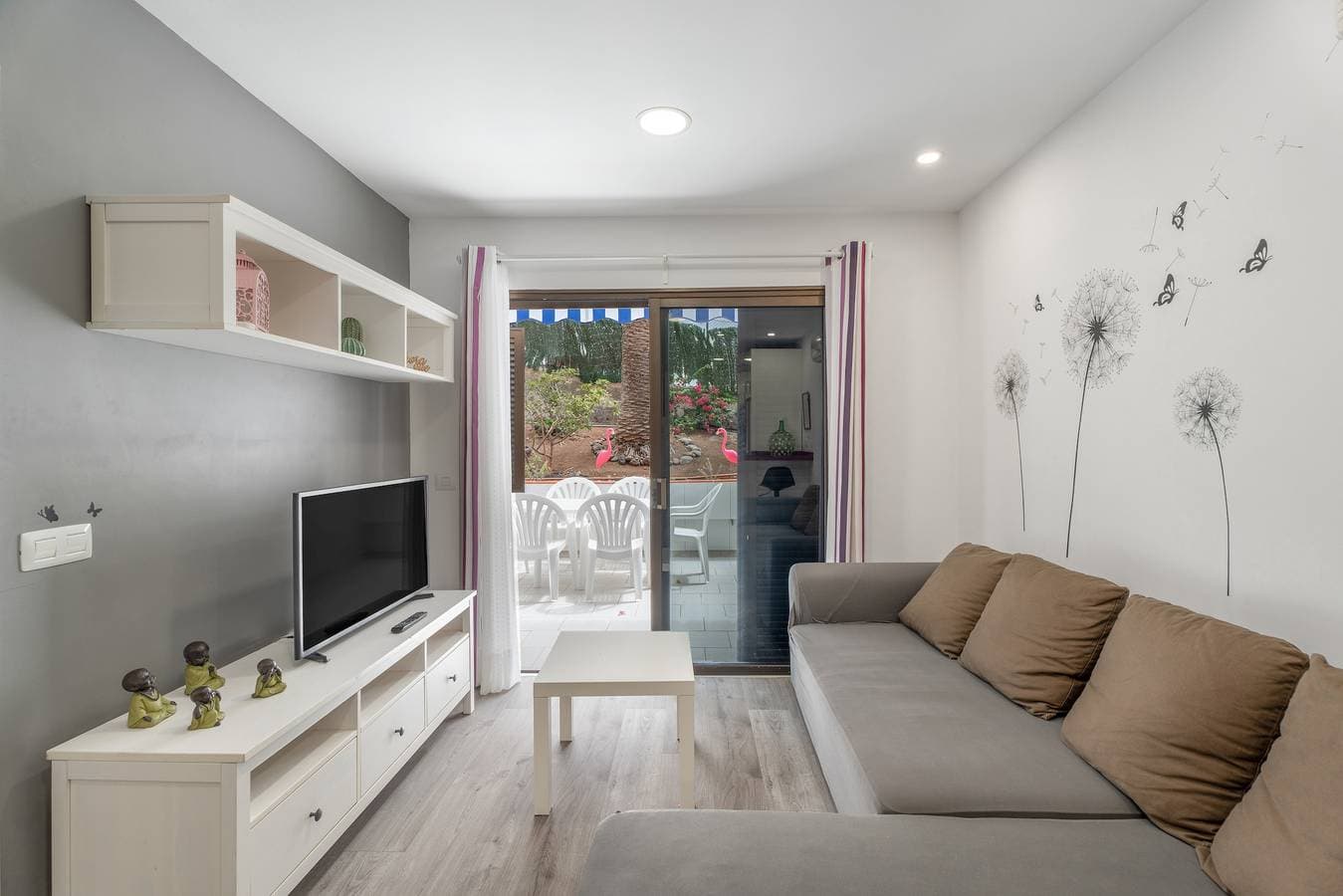 Foto 2 von 35: Ferienwohnung 'Apto Jardin Del Sol Beach' mit Gemeinschaftspool, Wi-Fi und Klimaanlage